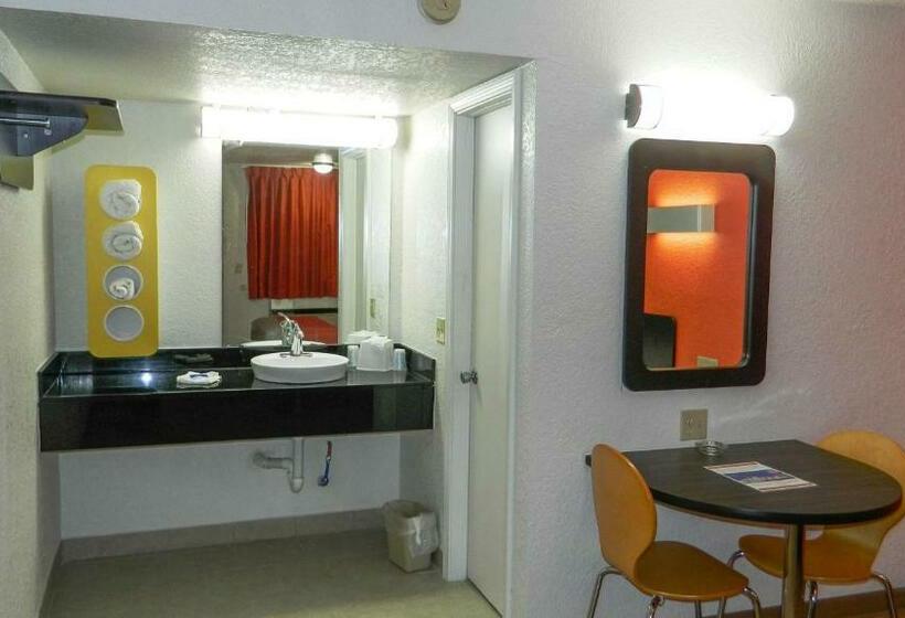 Номер Стандарт, Motel 6oklahoma City, Ok  Airport East