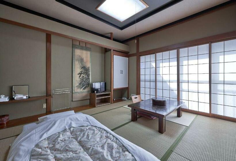 Номер Economy с общей ванной комнатой, Ryokan Yamamuro