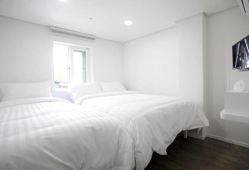 Номер Deluxe, K Pop Hotel Seoul Tower