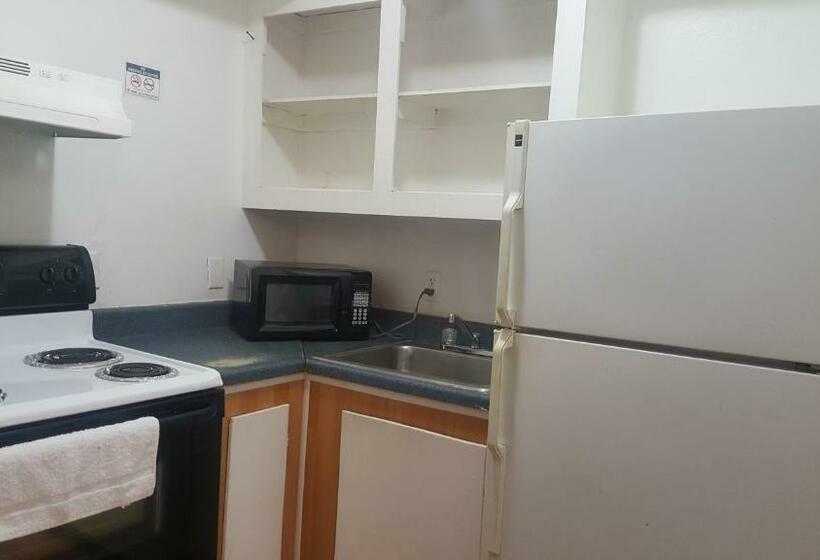 Apartamento 2 Dormitórios, Monte Carlo Motel