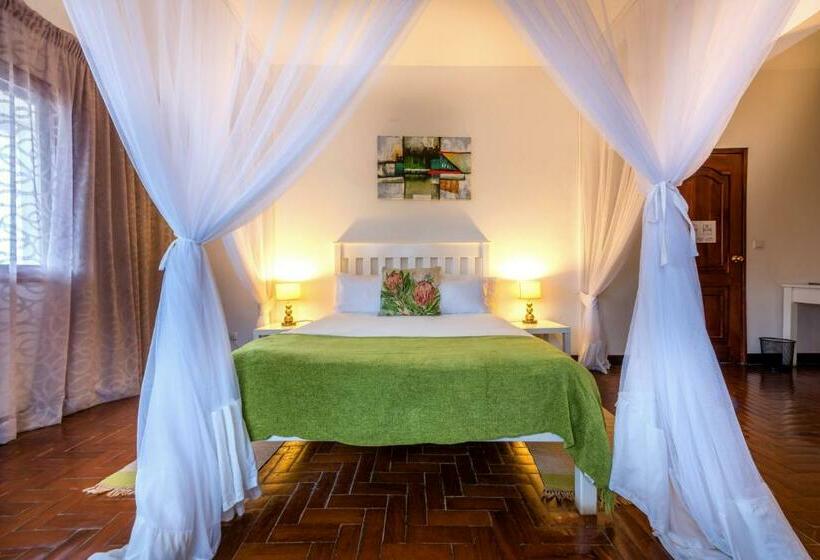 Номер Стандарт, Sommerschield Guest House & Restaurant