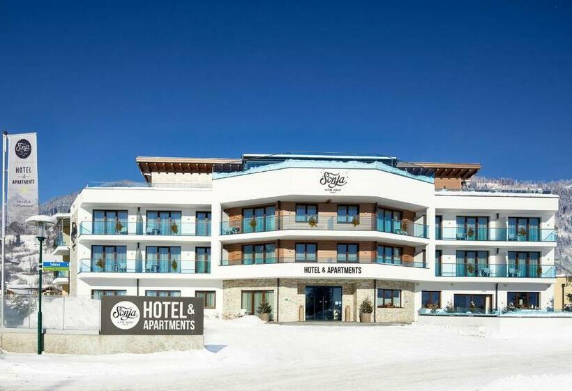 سوییت جونیور با بالکن, Sonja Alpine Resort