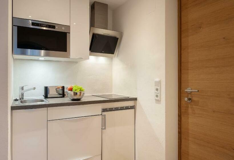 استودیوی استاندارد, Apparthotel König