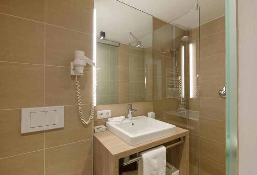 Номер Стандарт Индивидуальный, Quality Hosts Arlberg   Hotel Goldenes Kreuz B&b
