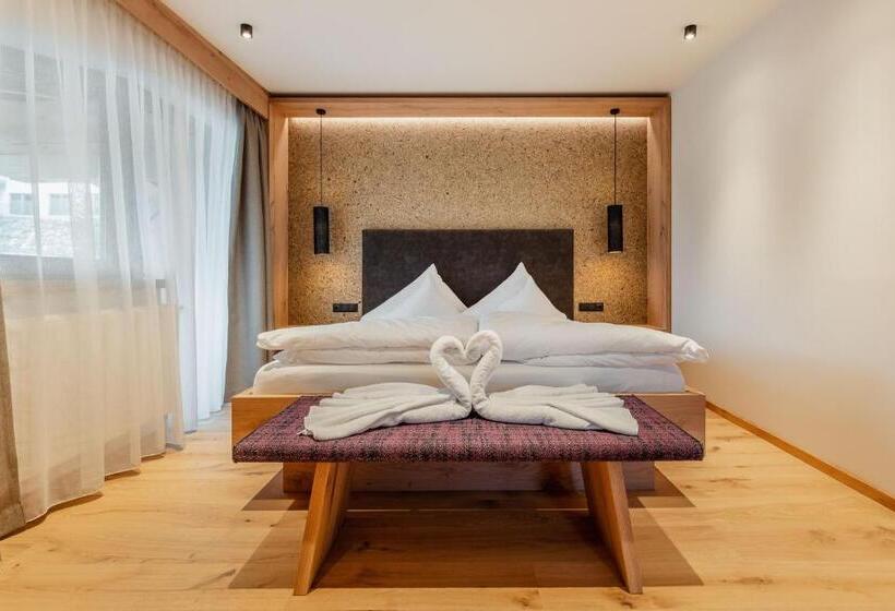 Трехместный Номер Superior, Kräuterhotel Hochzillertal