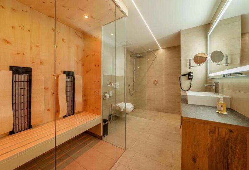 Трехместный Номер Superior, Kräuterhotel Hochzillertal