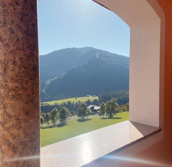 اتاق استاندارد با چشم‌انداز کوهستان, Sonnhof Am Hochkönig