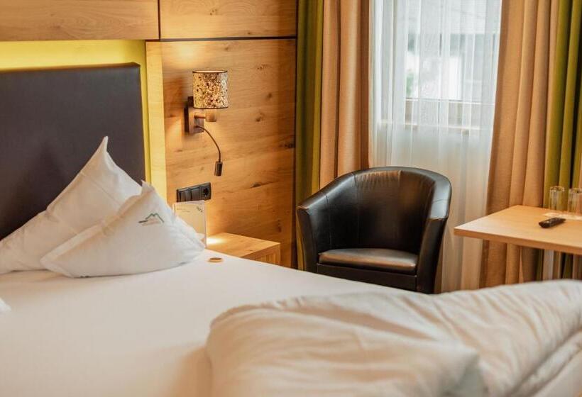 スーペリアールーム, Kräuterhotel Hochzillertal
