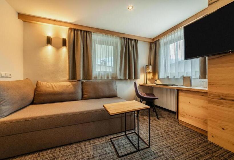 Трехместный Номер Superior, Kräuterhotel Hochzillertal