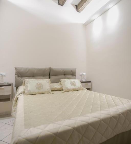 Quarto Triplo Estandar, La Fenice