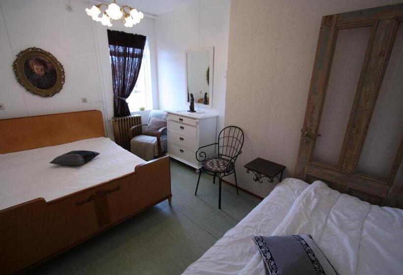 اتاق استاندارد با سرویس بهداشتی مشترک, Dalvík Hostel Gimli