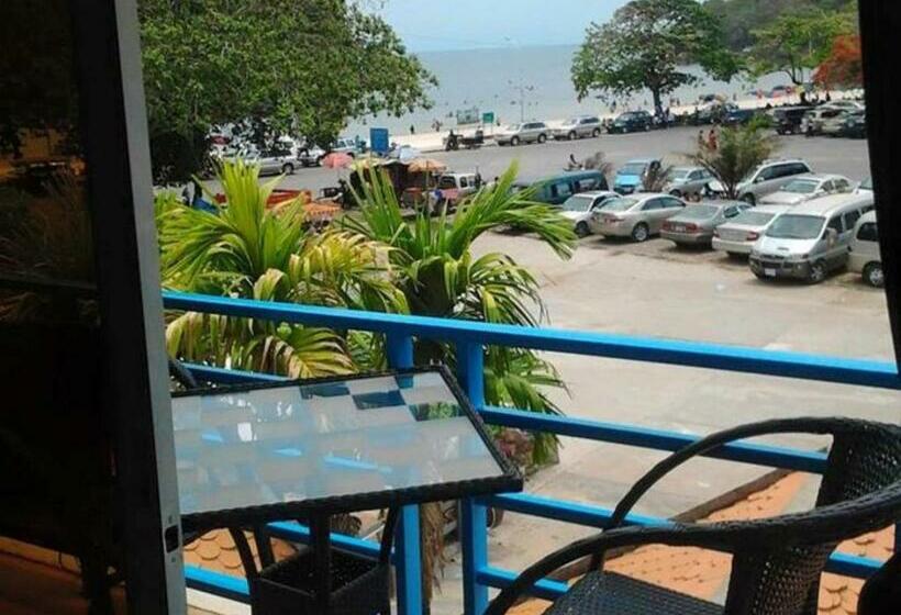 غرفة قياسية مطلّة علي البحر مزوَّدة بشُرفة, De La Plage