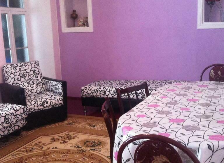 اتاق کلاسیک خانوادگی, Ilgar's Hostel