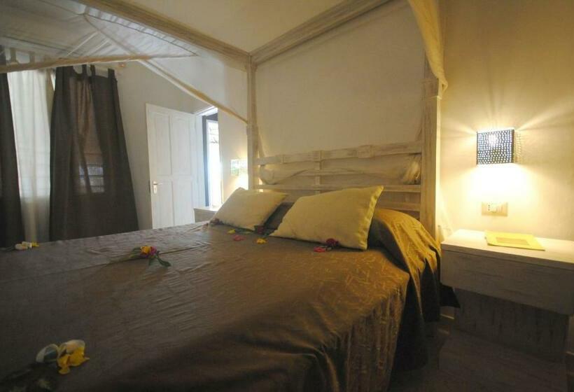 Suite with Balcony, Kola Beach Resort