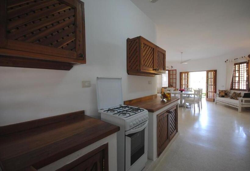 ویلای 3 خوابه, Kola Beach Resort