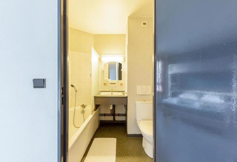 Номер Стандарт Трехместный, Hôtel La Nonette Asterix, Cdg Airport & Paris Centre