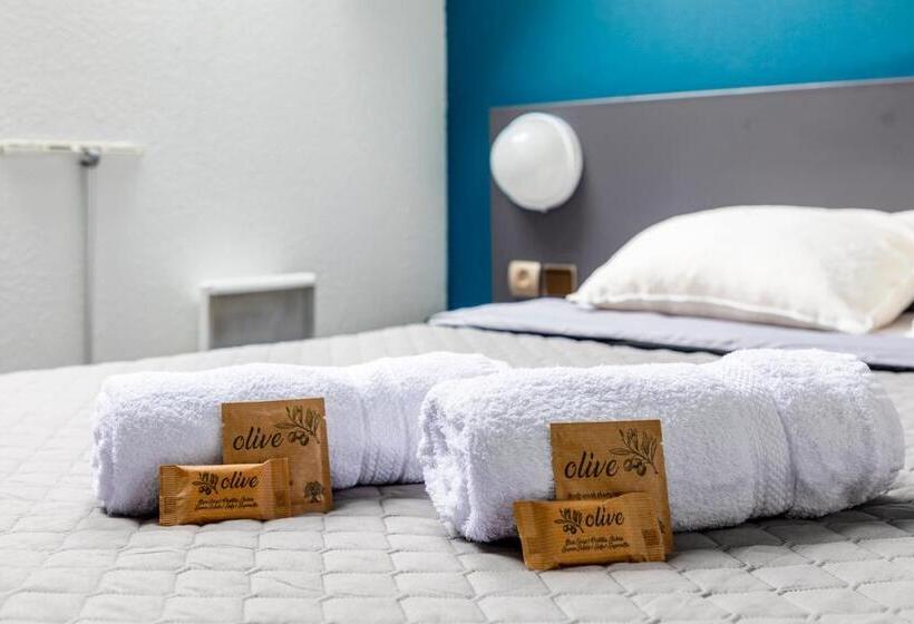 Семейный Номер Superior, Hôtel La Nonette Asterix, Cdg Airport & Paris Centre