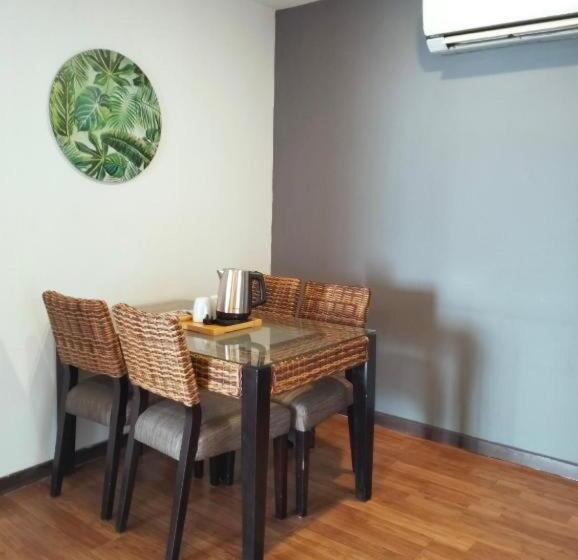 Люкс 2 Спальни, Townhouse Oak 591 Shah Alam By Salaam