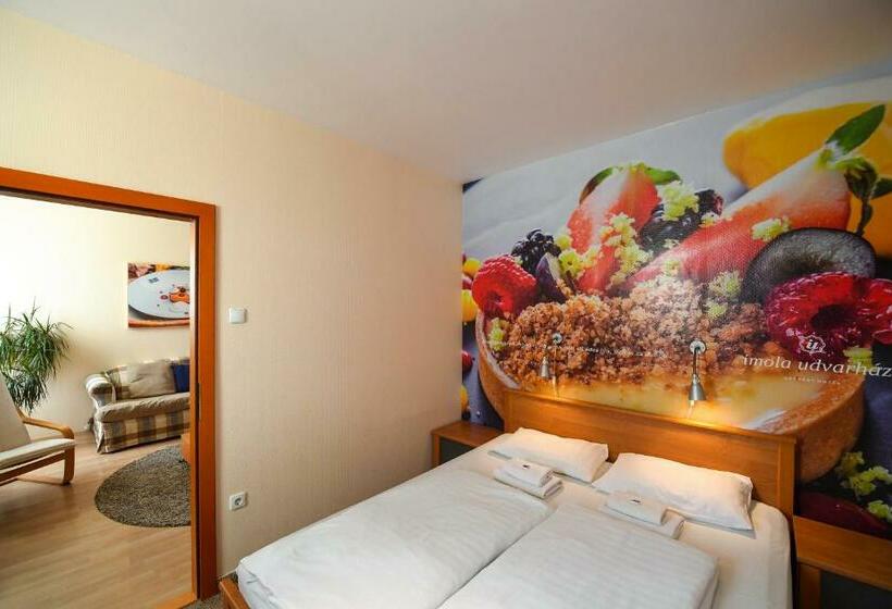 דירת משפחה, Imola Udvarház Dessert