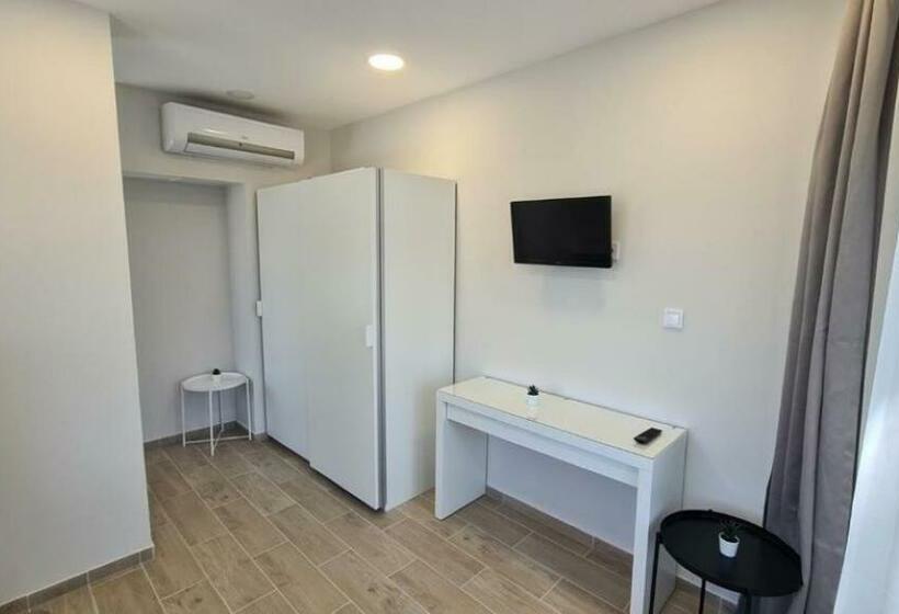 Family Suite, Xendala Panzió