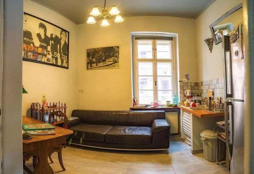 Номер Стандарт Совместная Ванная, Santico Art Hotel And Hostel