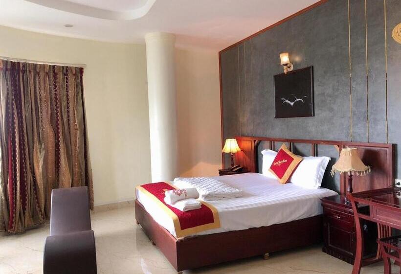 اتاق لوکس, Nam Sơn