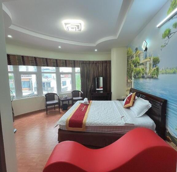 اتاق لوکس, Nam Sơn