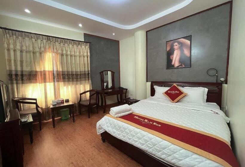 اتاق لوکس, Nam Sơn