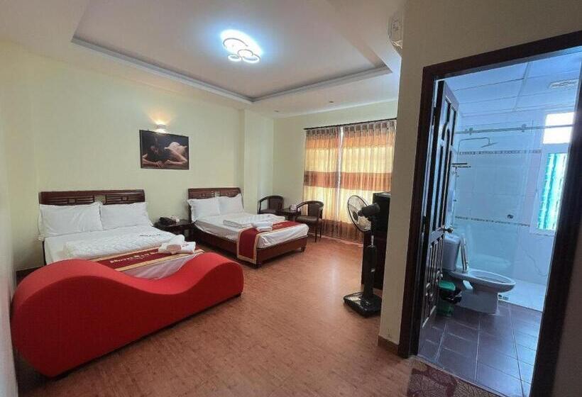 اتاق لوکس, Nam Sơn