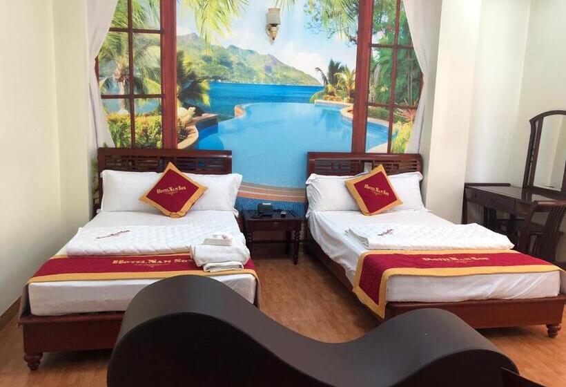 اتاق لوکس, Nam Sơn