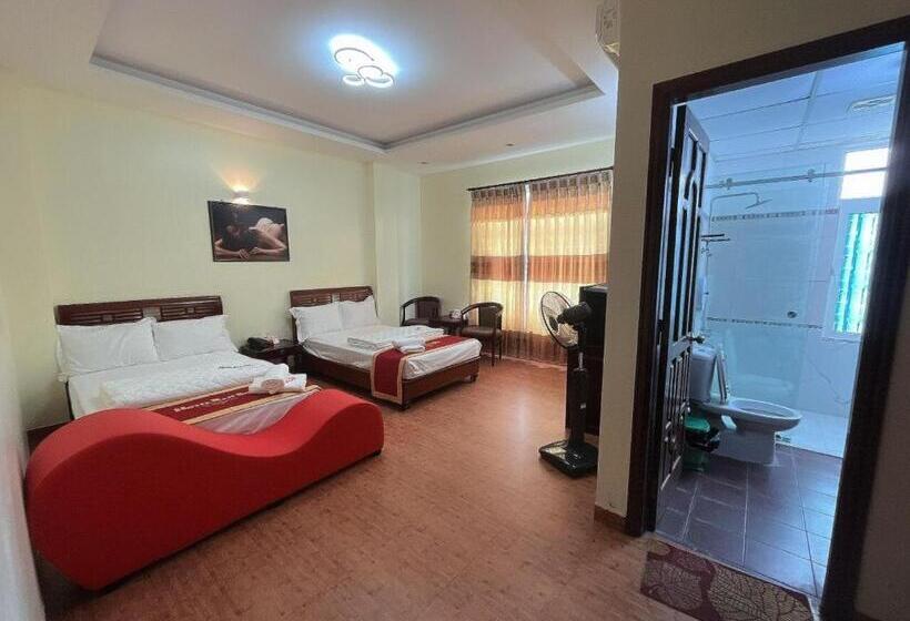اتاق لوکس, Nam Sơn