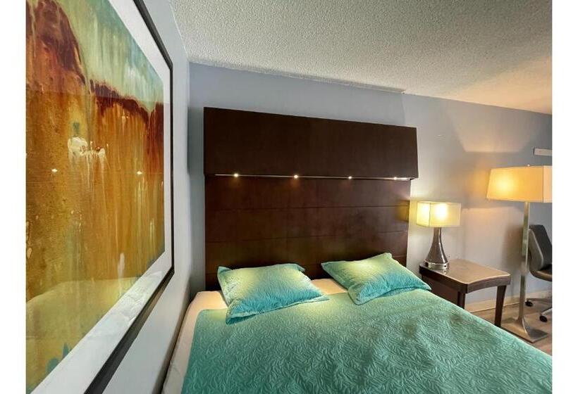 اتاق استاندارد با تخت بزرگ, Lamplighter Inn By Oyo Charlotte Airport Area