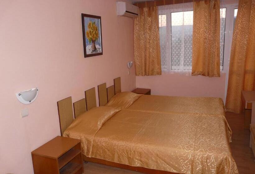 Номер Стандарт, Family Hotel Balchik