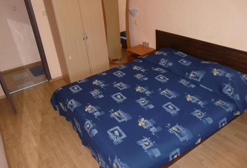 이코노이 4인룸, Family Hotel Balchik