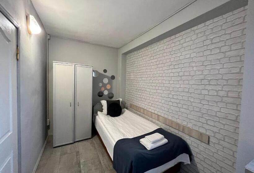 스탠다드 싱글 룸, Family Hotel Central