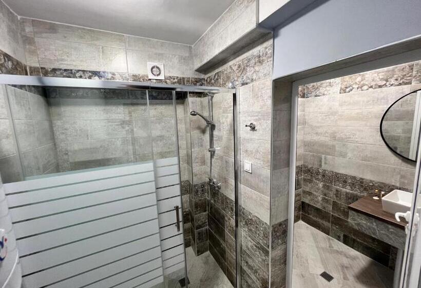 דירת שני חדרים, Family Hotel Central