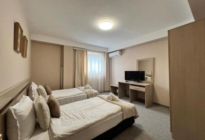 침실 2개 아파트, Family Hotel Central