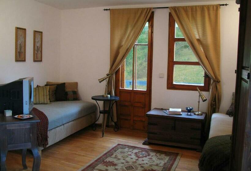 Номер Стандарт Трехместный, Castle Cottage Bed & Breakfast