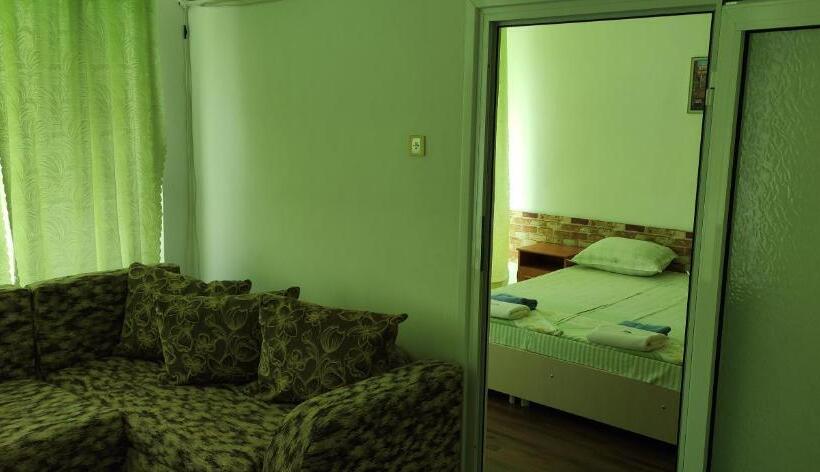 Apartamento 1 Quarto Vista Mar com Sacada, Rai