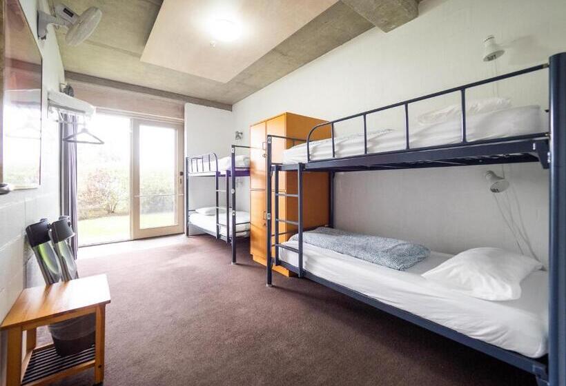 Кровать в Многоместном Номере с Общей Ванной, Yha Apollo Bay Eco