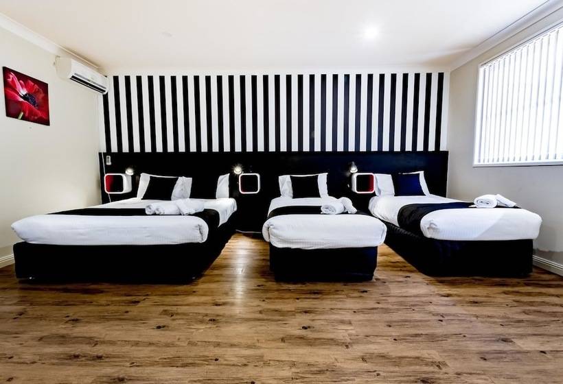 Семейный Номер, Bundanoon Country Inn Motel