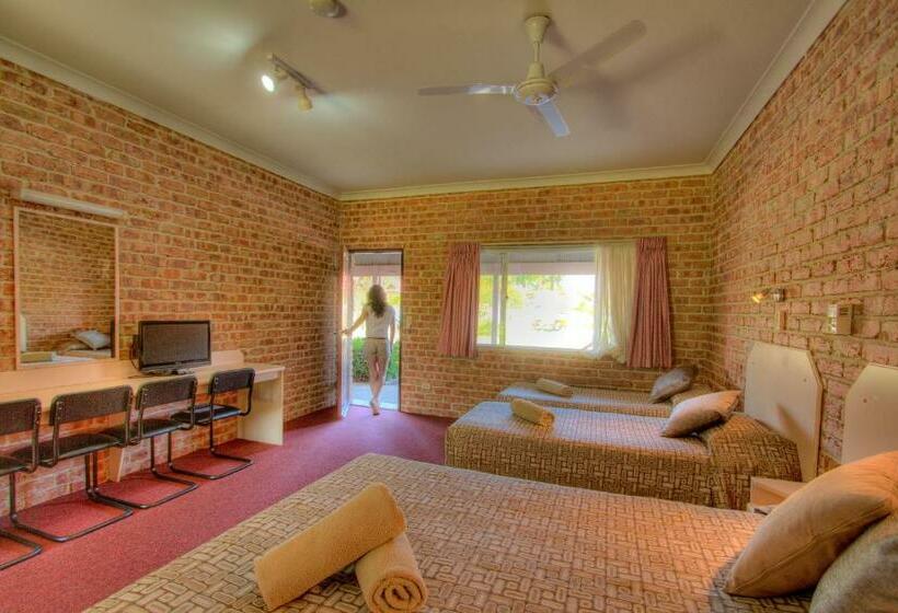 Семейный Номер, Gloucester Country Lodge