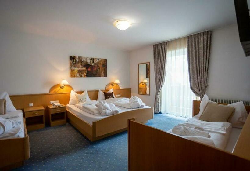 Четырехместный Номер Стандарт, Martinerhof