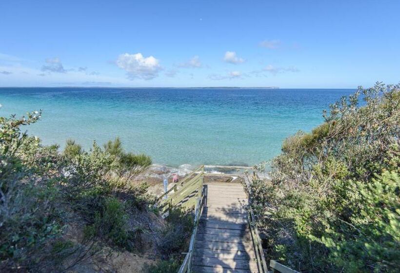 Хижина, Worrowing Jervis Bay