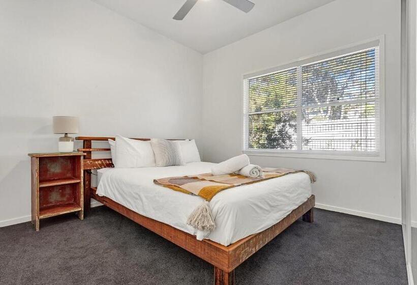 Cabana, Worrowing Jervis Bay