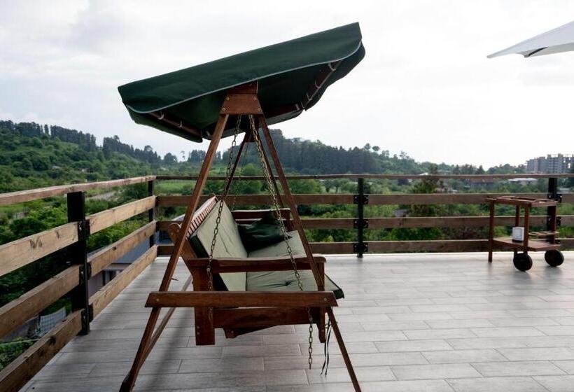 اتاق خانوادگی, Garden