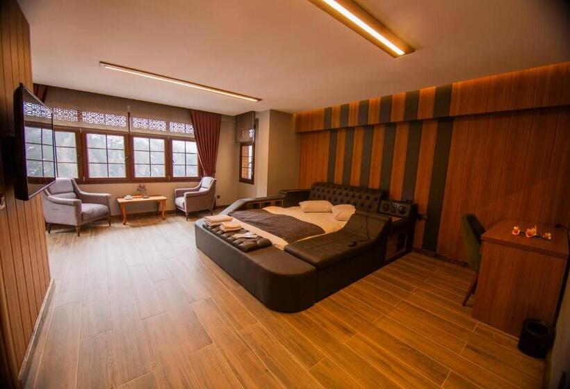 اتاق سوپریور با تخت بزرگ, Kervansaray Deluxe