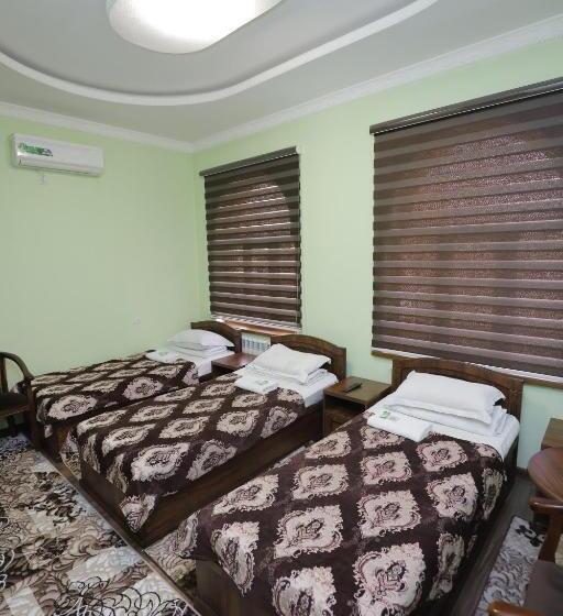 اتاق استاندارد سه نفره, Guest House Gumbaz Sts