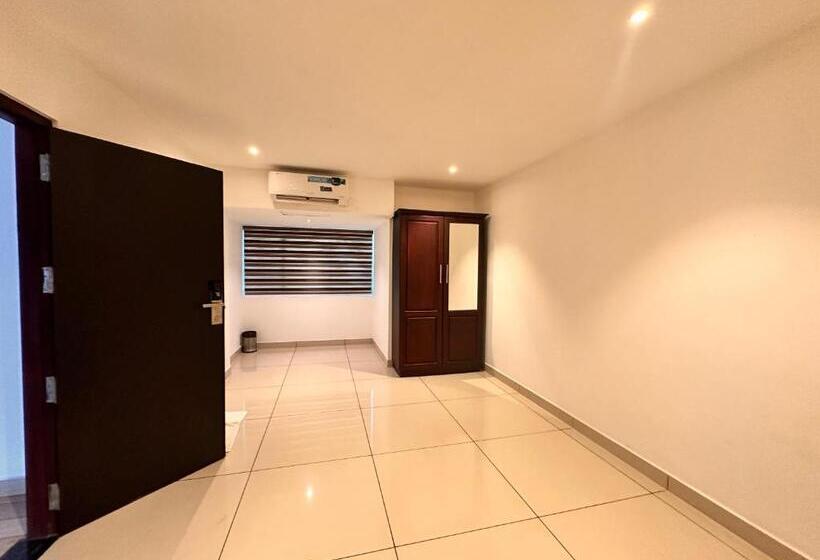 Номер Deluxe, Luxe Hotel Thekkady