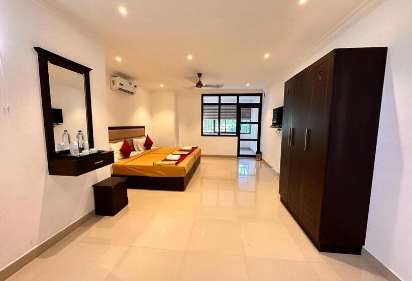 Четырехместный Номер Deluxe, Luxe Hotel Thekkady